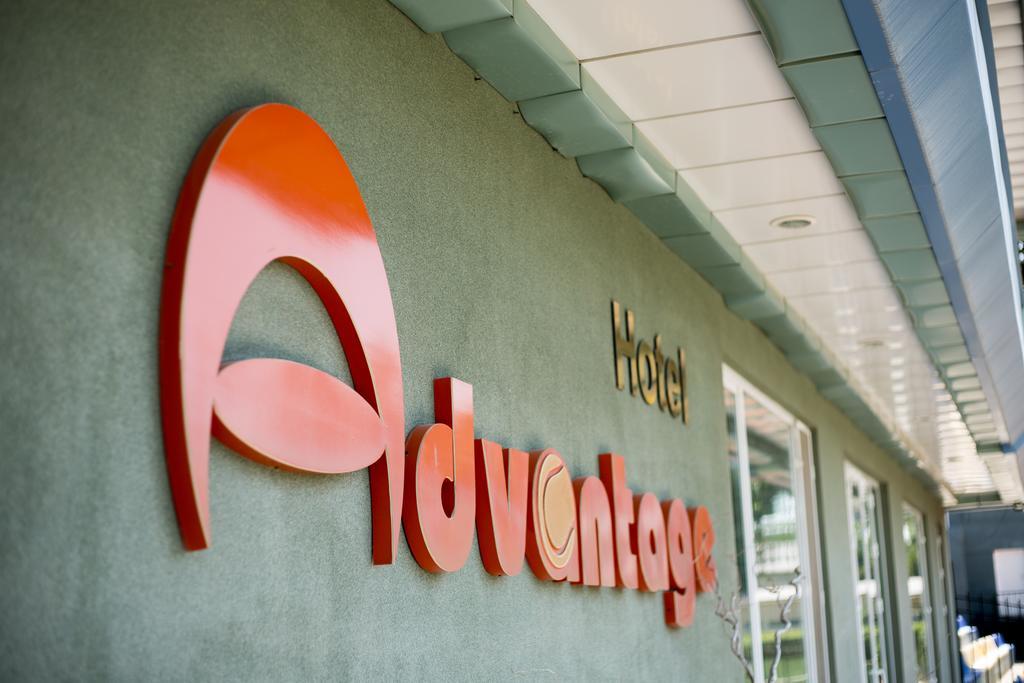 Advantage Hotel Samarkand Esterno foto